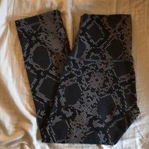 Lululemon Cropped Leggings